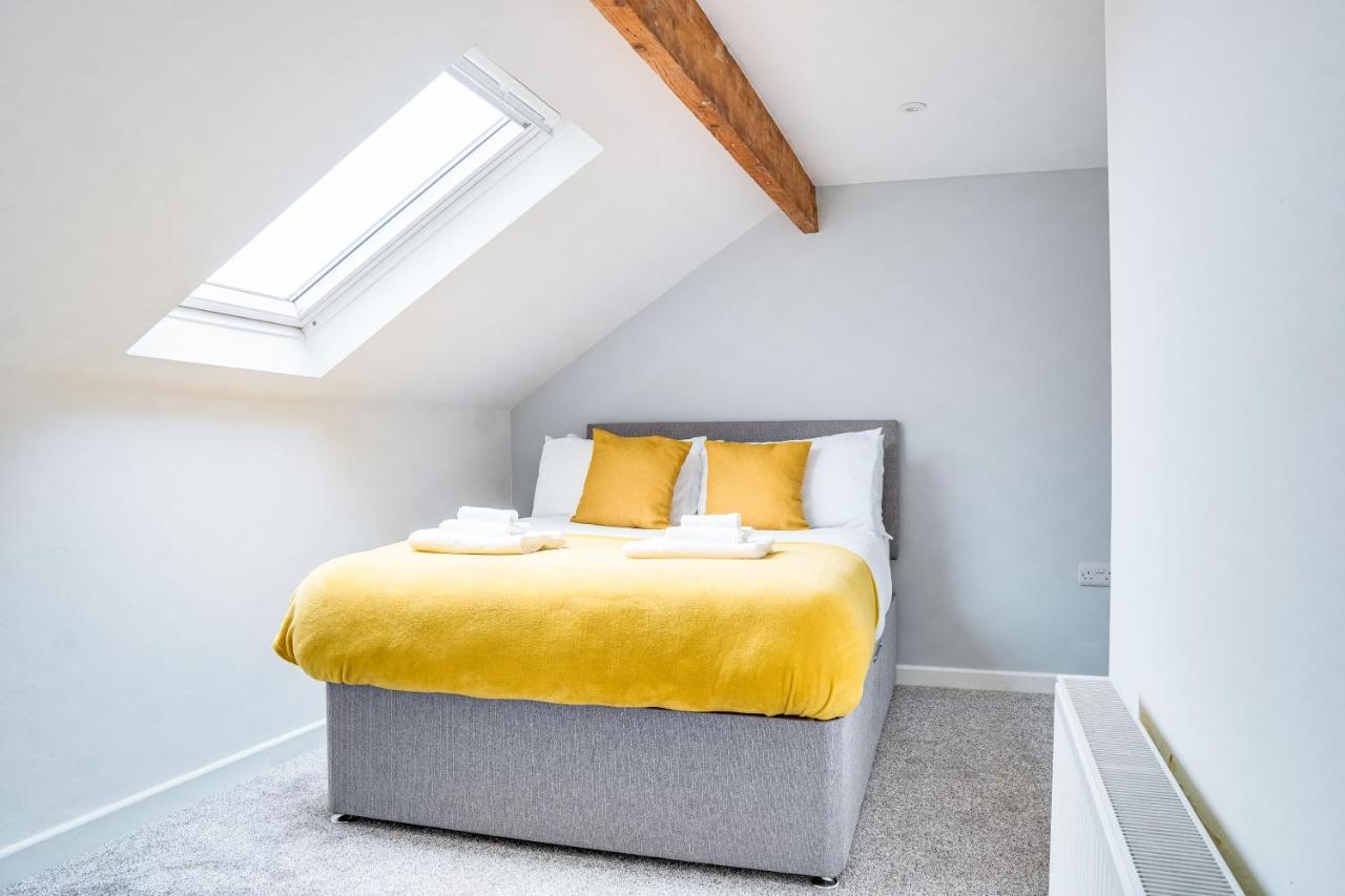 Spacious 4 Bedroom House Near Leeds Cc Beeston Hill Екстериор снимка
