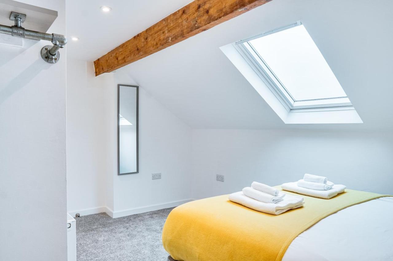 Spacious 4 Bedroom House Near Leeds Cc Beeston Hill Екстериор снимка