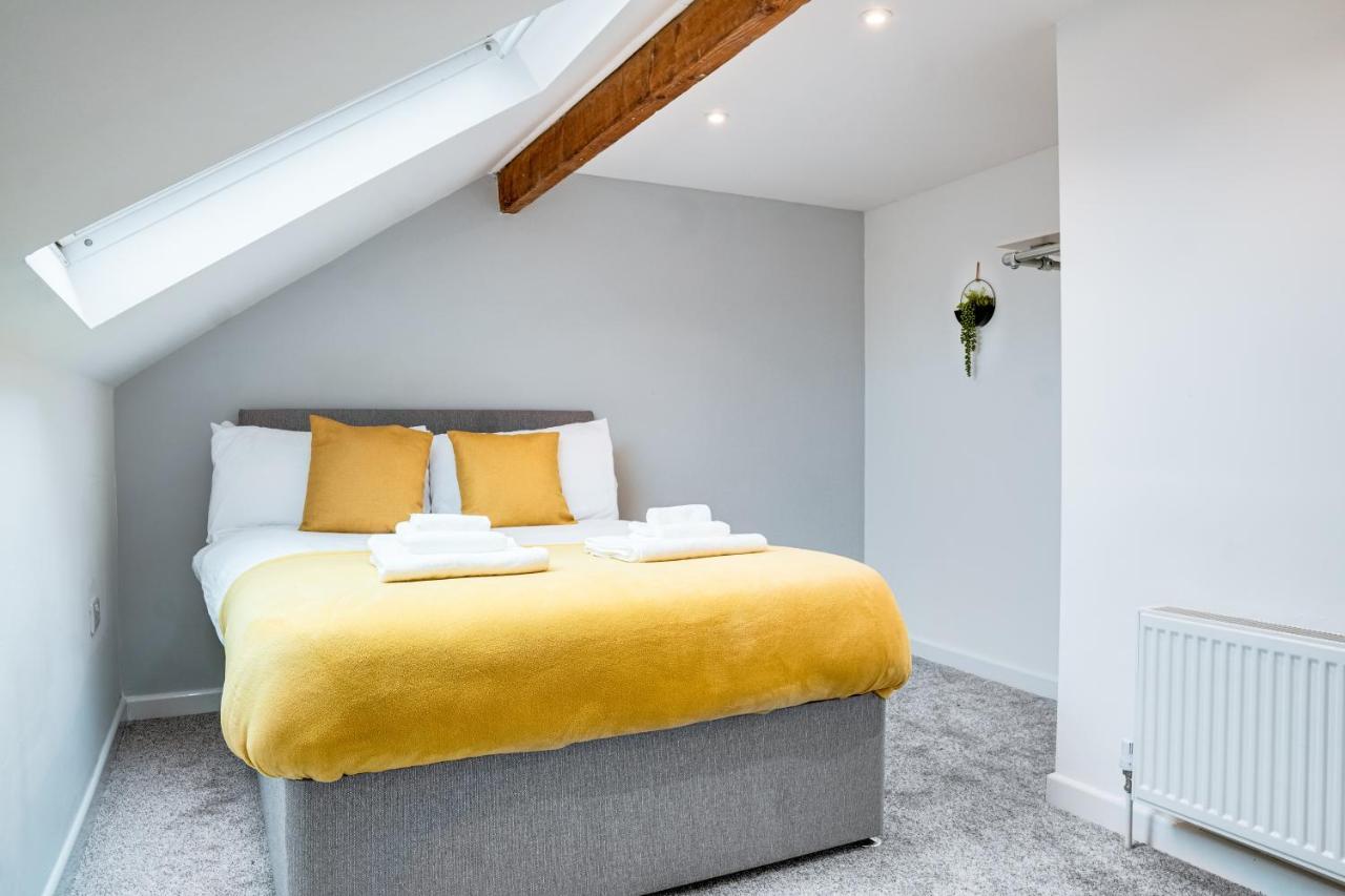 Spacious 4 Bedroom House Near Leeds Cc Beeston Hill Екстериор снимка